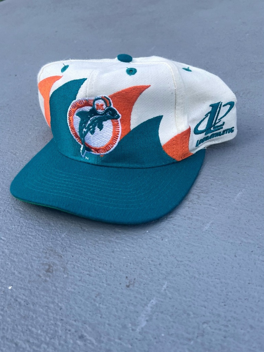 RARE 1990s CLEAN DOUBLE SHARK TOOTH MIAMI DOLPHINS LOGO ATHLETIC SNAPBACK HAT
